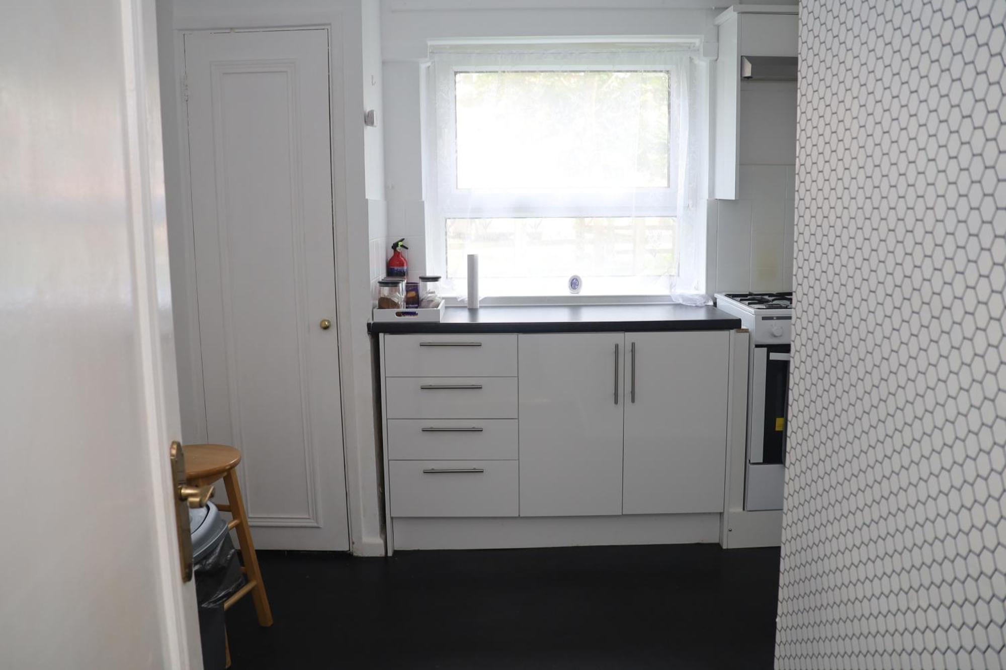 Superb 3 Bedroom Flat In Stafford Exterior photo